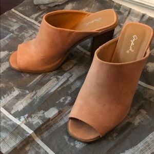 ✨SALE 20% OFF✨ Qupid Peach Mules